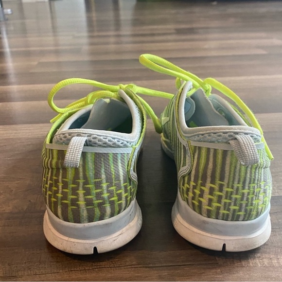 Nike Running Shoes - Picture 4 of 10